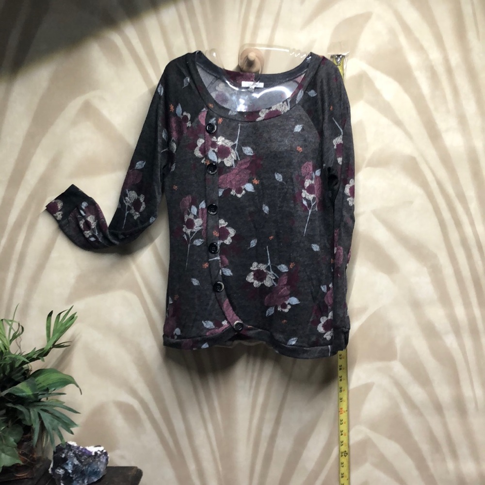 Maurices top